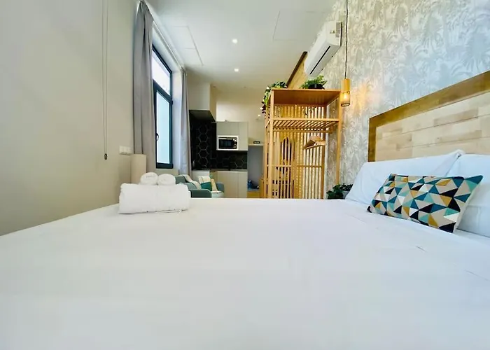 Florit Flats - The Cabanyal Suites 02 * Walencja